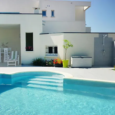 Du Capiscol By Interhome * Agde